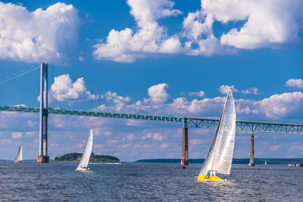 hundreds of sailboats line the wharves of newport ri