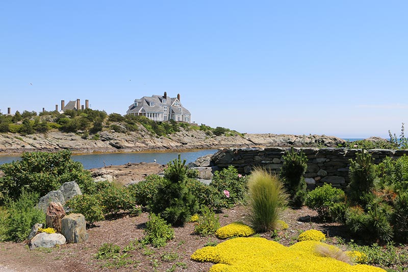 beautiful homes perched on the rocks