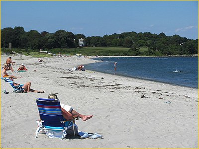 family-friendly third beach in middletown has low surf